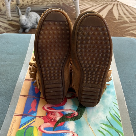 Minnetonka double fringe side zip boots - Picture 5 of 8